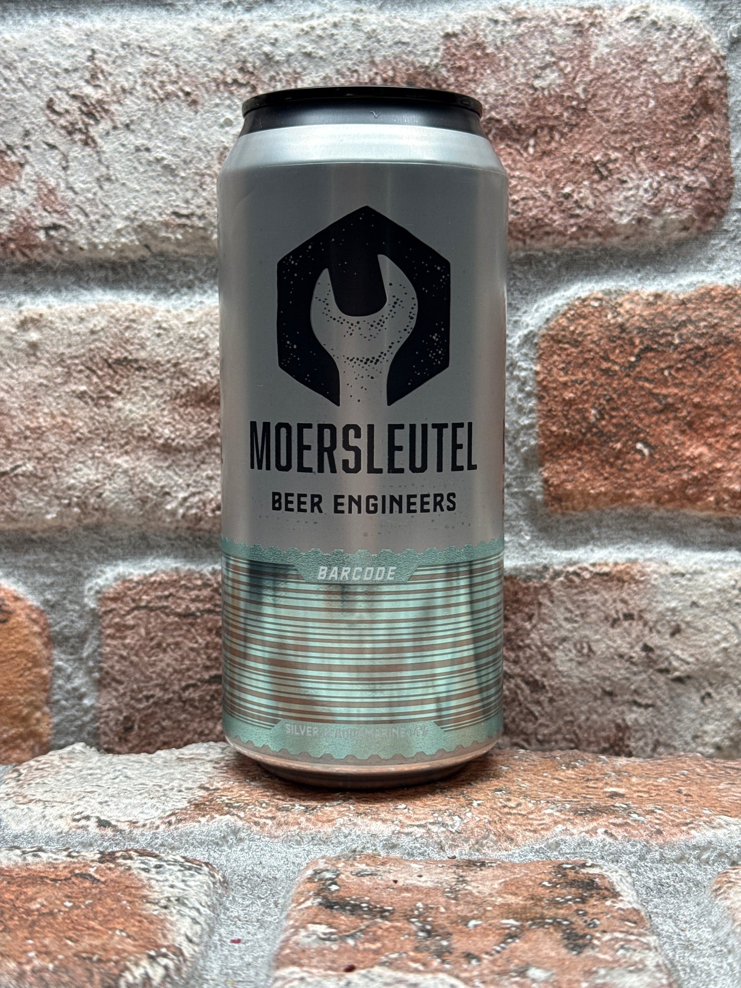 Moersleutel Barcode: Silver & Aquamarine Stout - 44 CL