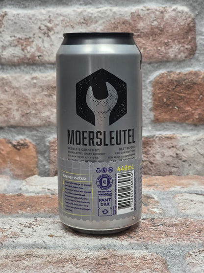 Moersleutel Craft Brewery Blueprints: Luna Lamp IPA - 44 CL